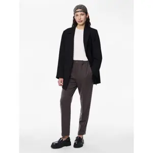 Pantalón Pieces Camil image-3