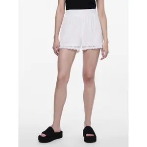 Pantalones cortos de encaje para mujer Pieces Olline Mw image-1