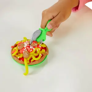 Modelling dough for pizza oven Play Doh image-5