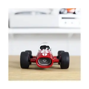 Juegos de coches Playforever Verve Malibu Ross image-1