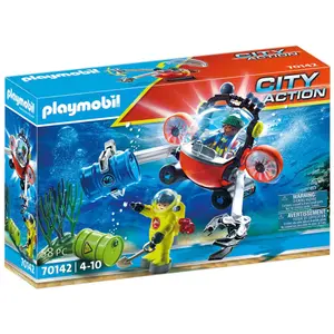 Imitation games operation urban environment with boat Playmobil City image-0