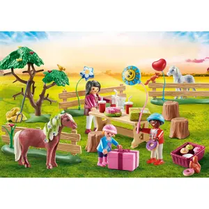 Country Farm Birthday Party Playmobil image-4