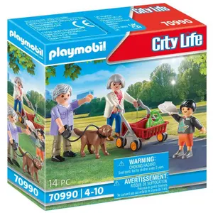 Building sets grandparents with grandson Playmobil image-1