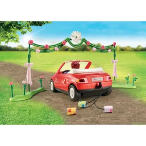 Figurine of wedding couple with photographer and vehicle Playmobil image-2