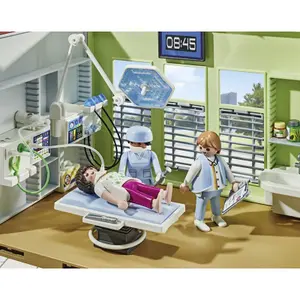Simulationsspil hospital med grøn tag Playmobil image-1