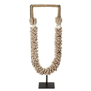 Κολιέ Pole To Pole Shell Necklace On Stand