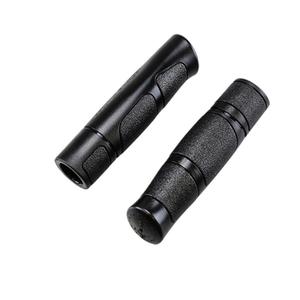 501243-par-predriznutych-rukojeti-progrip-942-soft-touch-cerna-125-mm