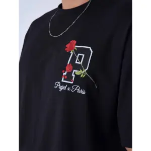 Romantisches T-Shirt mit Blume Project X Paris image-4