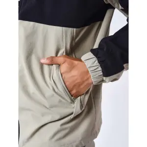 Chaqueta impermeable con capucha Project X Paris Colorblock image-4