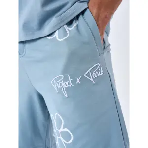 Shorts med blomstret skitseprint Project X Paris image-5