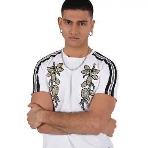 T-shirt col rond bandes contrastantes Project X Paris patch floral image-1