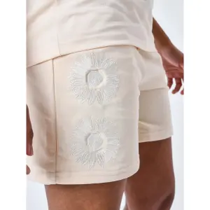 Short brodé fleuri femme Project X Paris image-5