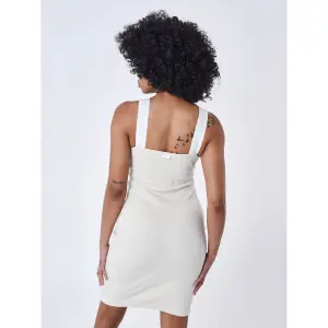 Vestido feminino de alças largas com modelação Project X Paris image-3