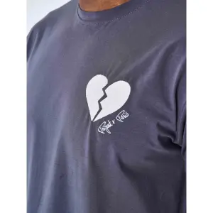 T-shirt med knust hjerte Project X Paris image-5