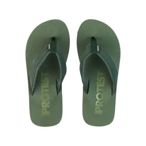 Flip-flops Protest Molokai image-1