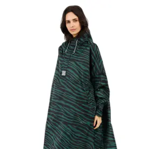 6351000-670-poncho-de-pluie-femme-protest-laugh-balance-tu