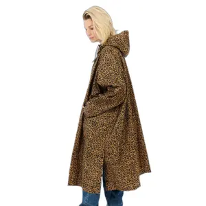 6351000-808-poncho-de-pluie-femme-protest-laugh-fudgecamel-tu