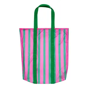 Girl beach Bag Protest Lykke image-1