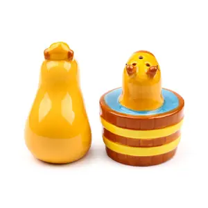 Salt shaker Puckator Capybara Salt And Pepper Shaker image-4