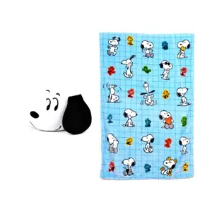 2 az 1-ben utazópárna és takaró Puckator Blankeazzz Snoopy & Woodstock