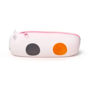 Silicone case Puckator Adoramals Chat image-3