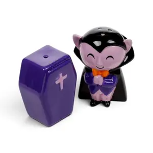 Dracula Coffin Ceramic Salt and Pepper Shaker Set Puckator Spooky image-0