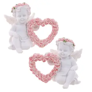 Cherub with heart of roses Puckator image-1