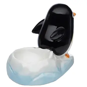 Huevera de cerámica pingüino Puckator image-1