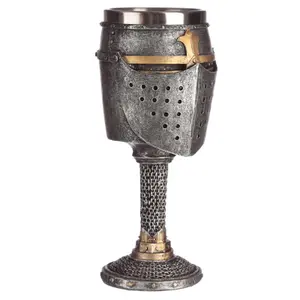 Decorative object chalice chevalierarmure medievale Puckator image-3