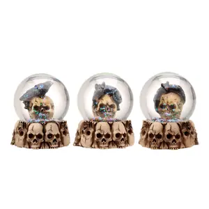 Skull and animal water ball Puckator image-0