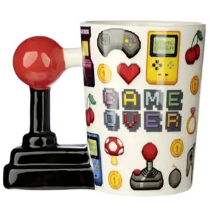 Taza con asa decorada game over video game joystick &amp; pixels Puckator image-0