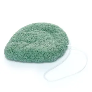 Éponge néttoyante Puckator Konjac Pure Maneki Neko au Thé Vert pour Peau Sensible chat Porte-bonheur image-2