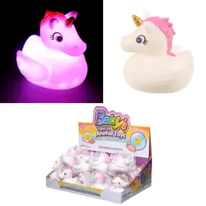 Floating unicorn bath toy Puckator image-0