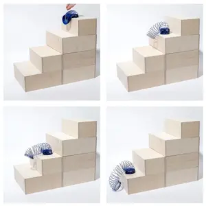 Plastic space magic slinky toy Puckator image-1