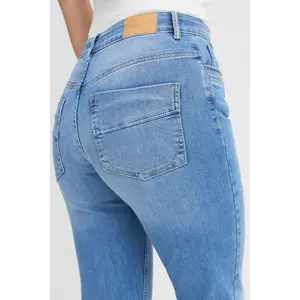 High-waisted straight leg women's jeans Pulz Jeans Kenya image-3