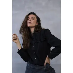 Damska koszula z marszczeniami Pulz Jeans Malia image-3