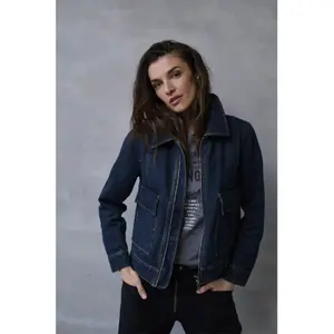 T-shirt de mulher Pulz Jeans Zalba Tour image-4