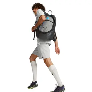 OM backpack 2022/23 image-2