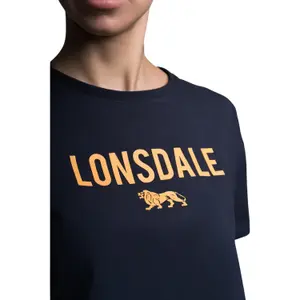 T-shirt cropped oversized para mulher Lonsdale Moira image-3