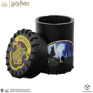 qws49688-wurfelbecher-hogwarts-q-workshop-harry-potter-schwarz-8-5x5-5-cm
