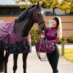 Skötselväska QHP Collection image-6