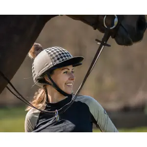 Czapka na kask jeździecki QHP Omaha image-2