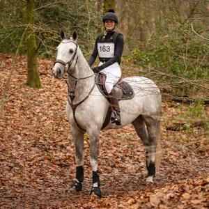 Reithelmüberzug QHP Liora image-5