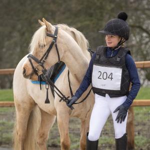 Reithelmüberzug QHP Liora image-3