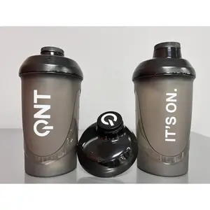 Plastic shaker QNT image-1