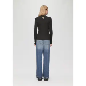 Women's Long Sleeve Crew Neck T-Shirt QS image-4