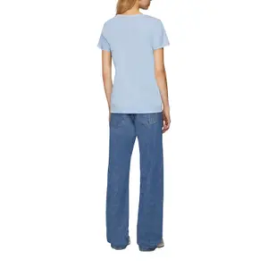 Women's V-neck T-shirt QS image-5