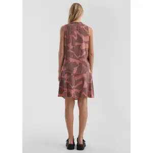 Women's sleeveless viscose blouse QS image-6