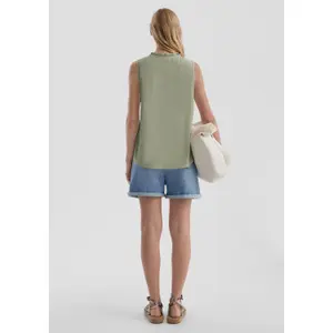Women's sleeveless viscose blouse QS image-6