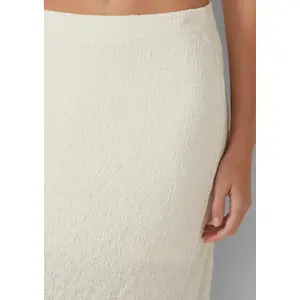 Women's Fitted Midi Skirt in Textured Jersey QS Interlock image-3
